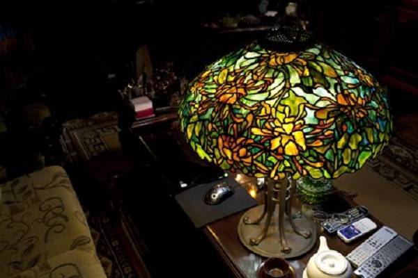 Khách hàng và những mẫu đèn Tiffany quý giá